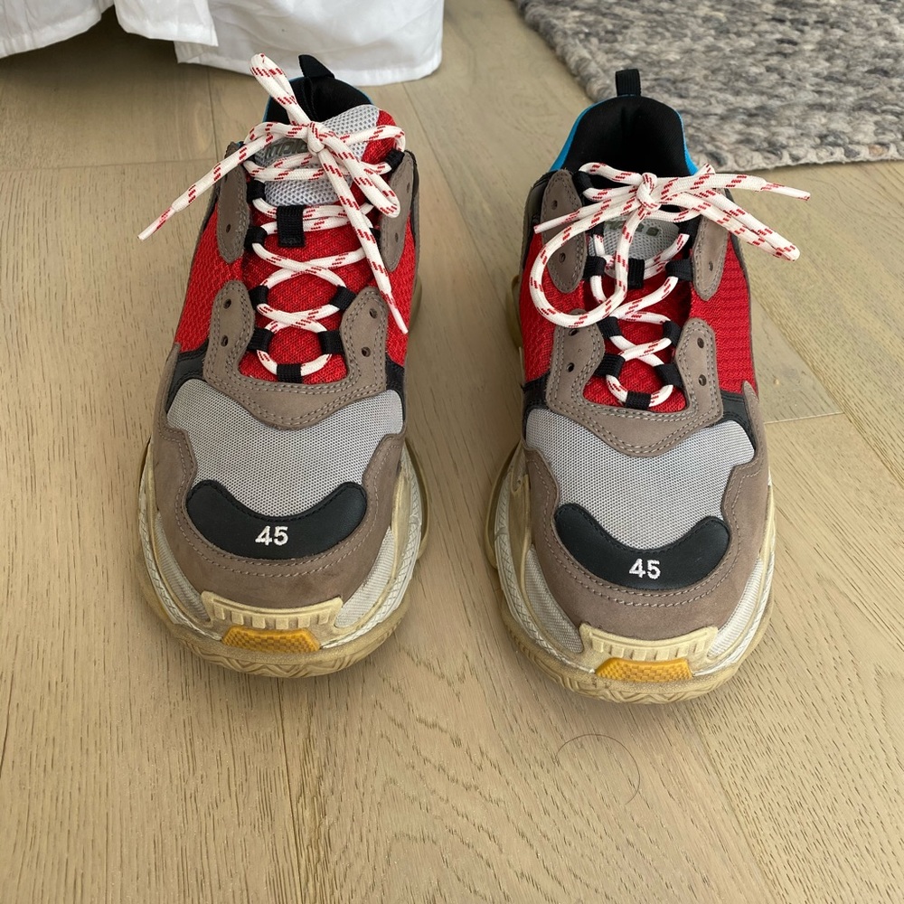 Balenciaga triple s